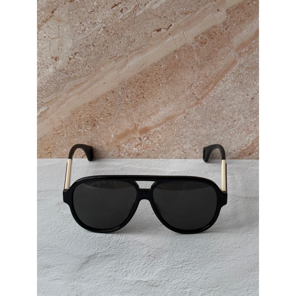 NEW Gucci GG0463S Black Polarized Aviator Sunglasses $530 - Picture 3 of 9